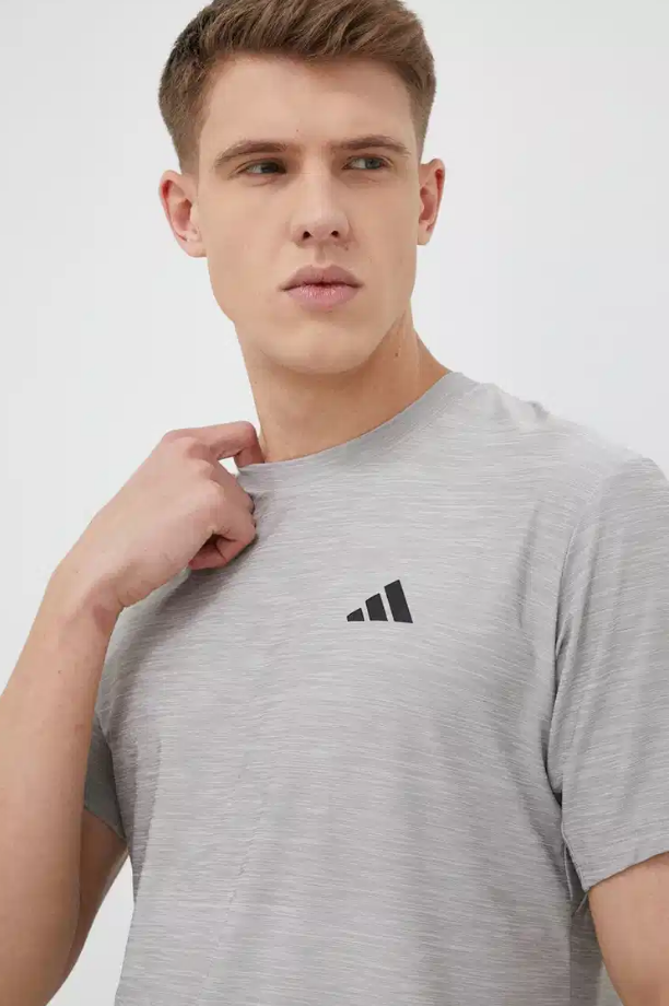 NWT MEN'S ADIDAS IC7416 AEROREADY TR-ES STRETCH GREY TEE TOP SHIRT $30