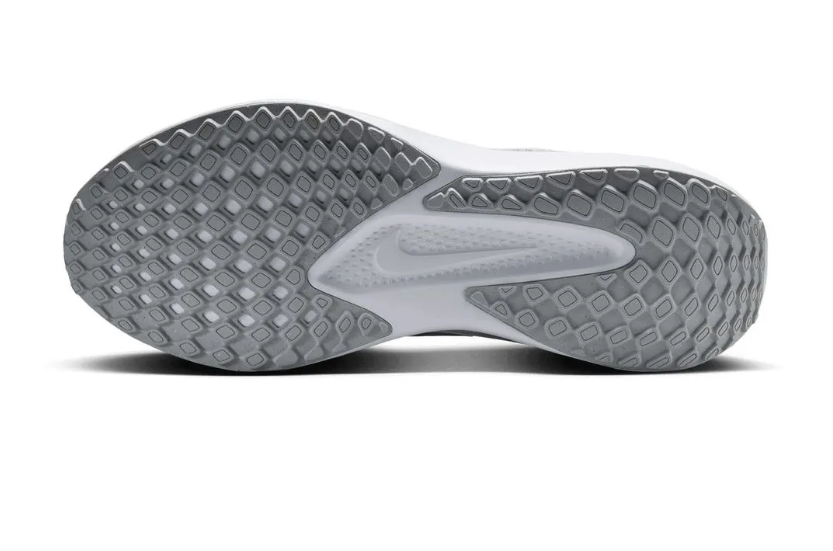 NIB MEN NIKE FD6033 004 NIKE QUEST 6 SMOKE GREY/IRON GREY RUNNING SHOE SNEAKERS