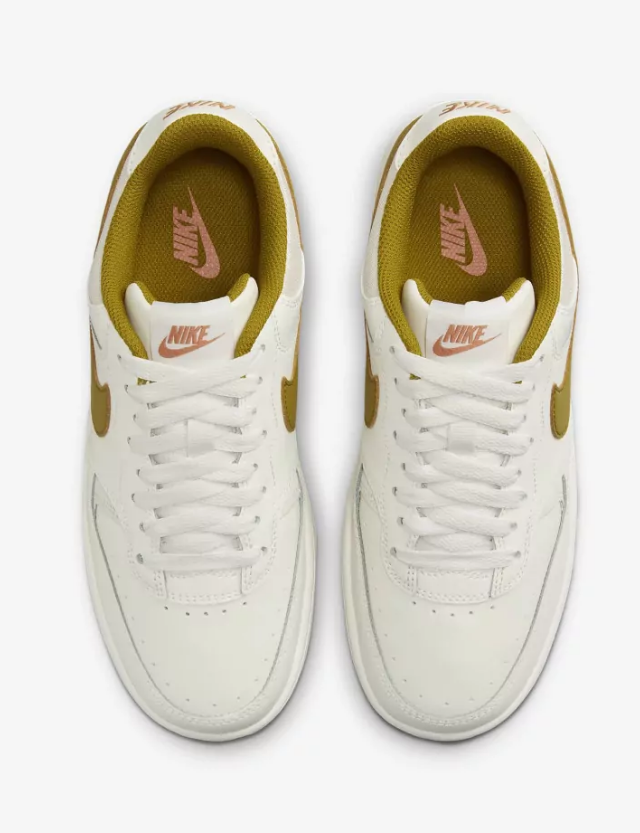 NIB WOMEN'S NIKE DX9176 105 NIKE GAMMA FORCE SAIL/BRONZE/BROWN SHOES SNEAKERS