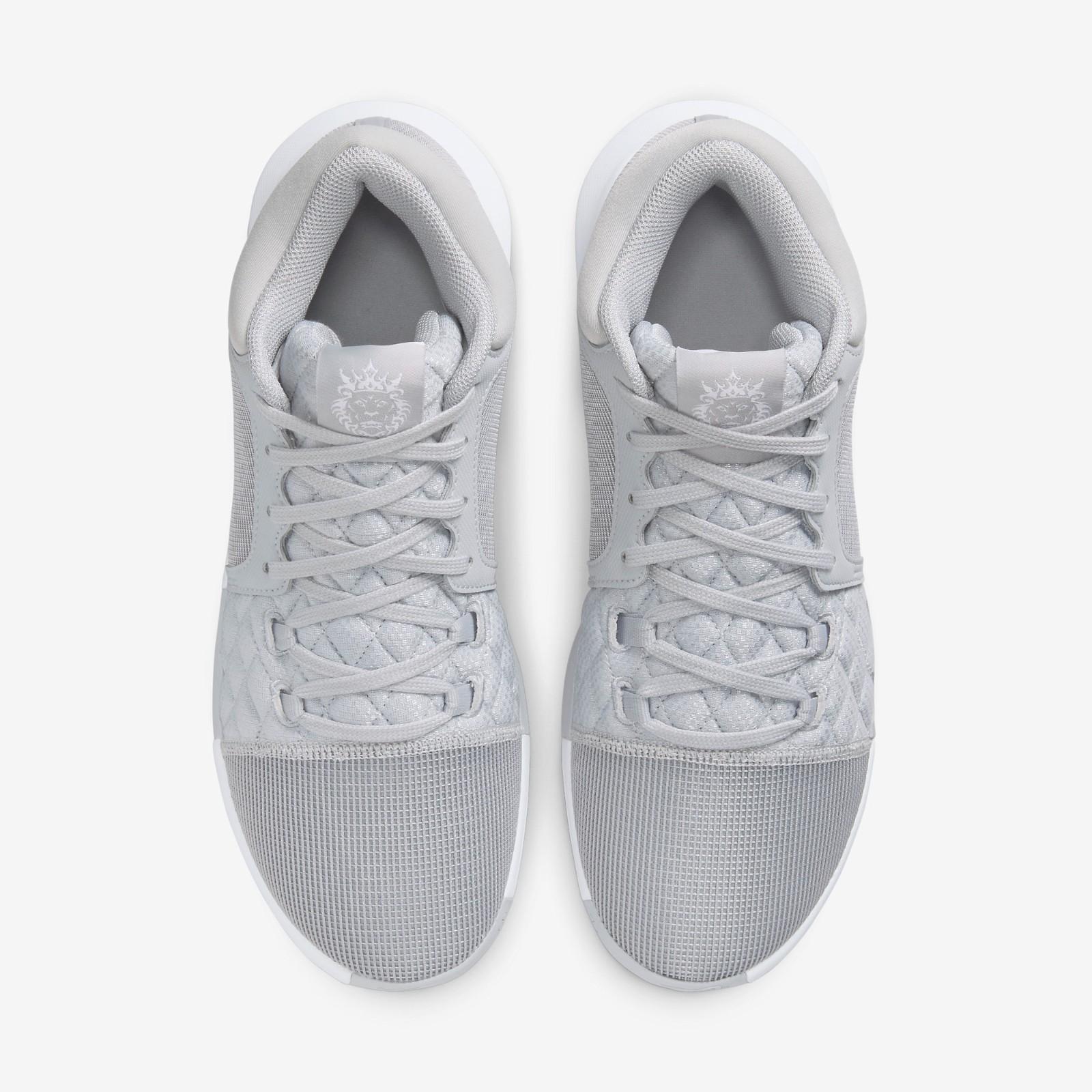 NIB MEN NIKE FB9944 001 LEBRON WITNESS VIII TB BASKETBALL WOLF GRE SHOE SNEAKERS