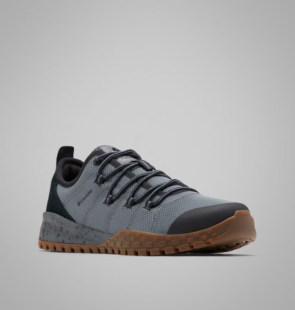 COLUMBIA FAIRBANKS LOW GRAPHITIE/BLACK HIKING SHOES 1826371-054 NIB MEN'S